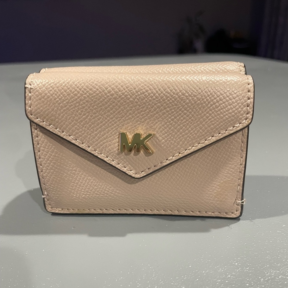 Michael Kors Blush Pink Wallet